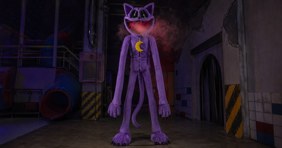Poppy Playtime CatNap Animatronic (2026): HalloweenCostumes.com’s 6.25-Ft Fog-Breathing Exclusive